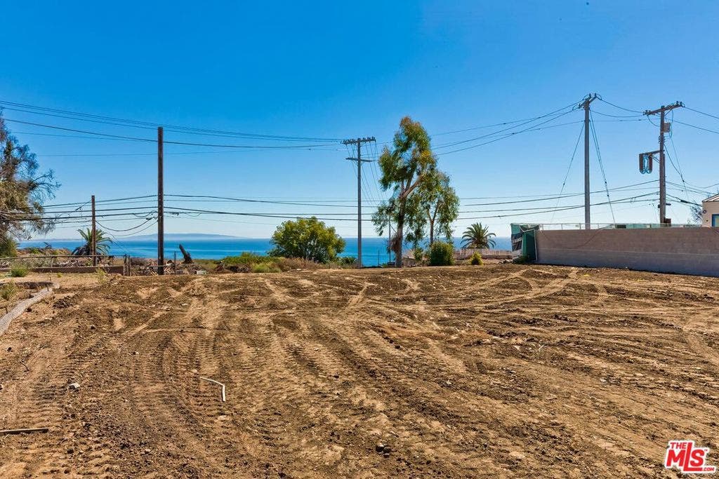17056 Livorno Drive, Pacific Palisades, CA 90272