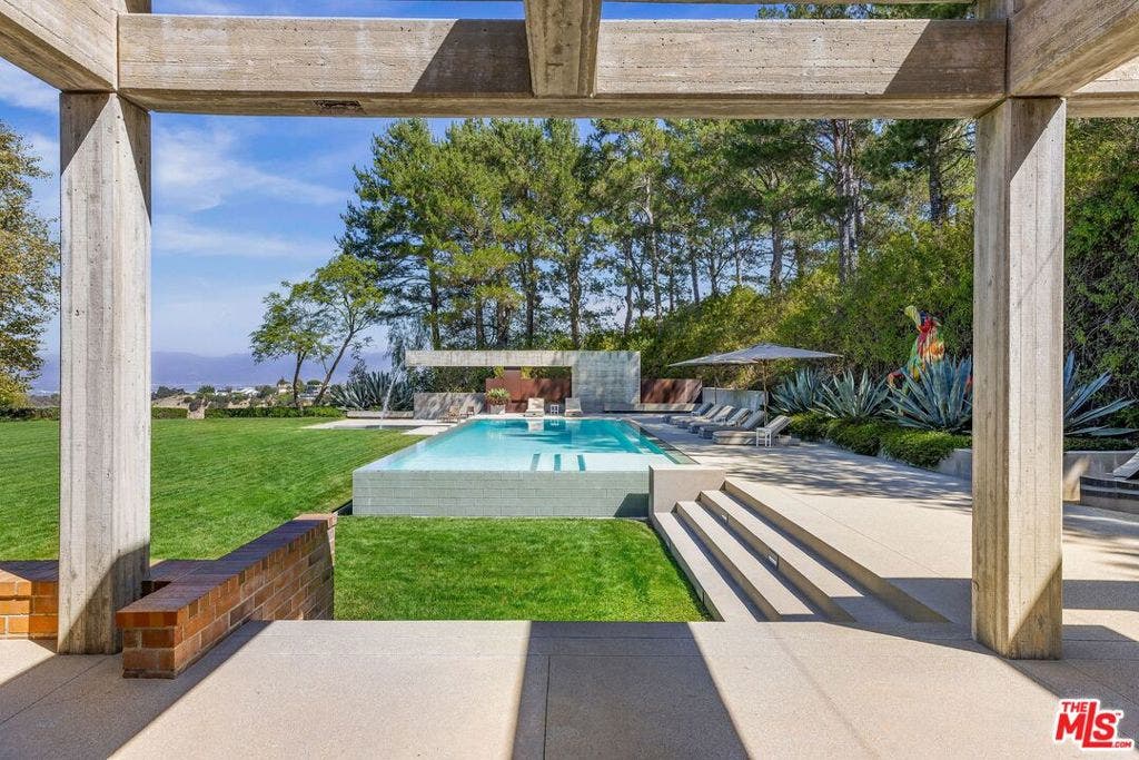 3350 Stone Ridge Lane, Los Angeles, CA 90077 3350 Stone Ridge Lane, Los Angeles, CA 90077