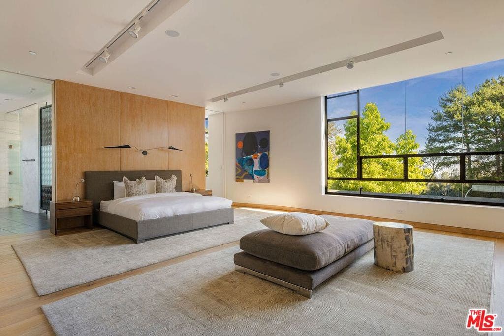 3350 Stone Ridge Lane, Los Angeles, CA 90077 3350 Stone Ridge Lane, Los Angeles, CA 90077