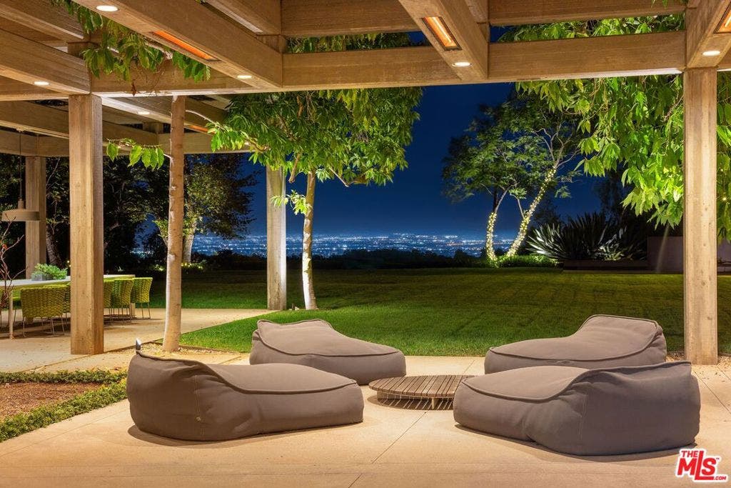 3350 Stone Ridge Lane, Los Angeles, CA 90077 3350 Stone Ridge Lane, Los Angeles, CA 90077