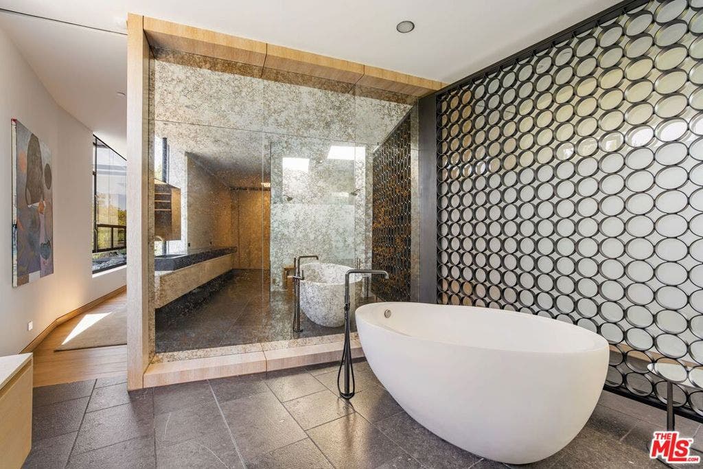 3350 Stone Ridge Lane, Los Angeles, CA 90077 3350 Stone Ridge Lane, Los Angeles, CA 90077