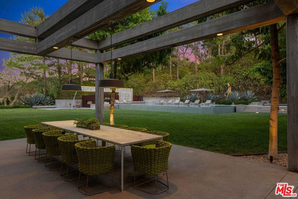 3350 Stone Ridge Lane, Los Angeles, CA 90077 3350 Stone Ridge Lane, Los Angeles, CA 90077