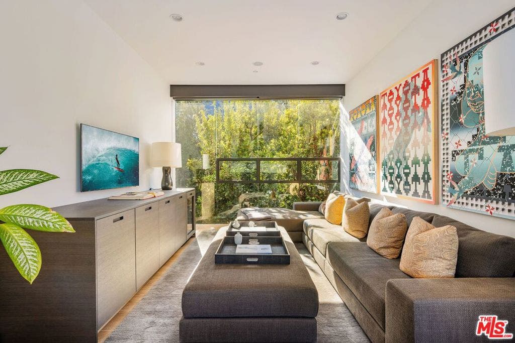 3350 Stone Ridge Lane, Los Angeles, CA 90077 3350 Stone Ridge Lane, Los Angeles, CA 90077