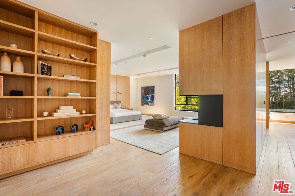 3350 Stone Ridge Lane, Los Angeles, CA 90077 3350 Stone Ridge Lane, Los Angeles, CA 90077