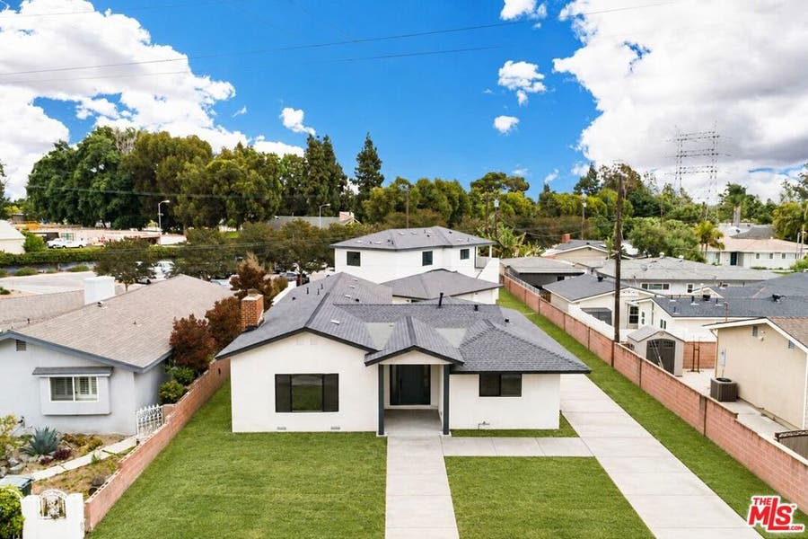 Property photo for 4574 Shadeway Road, Lakewood, CA