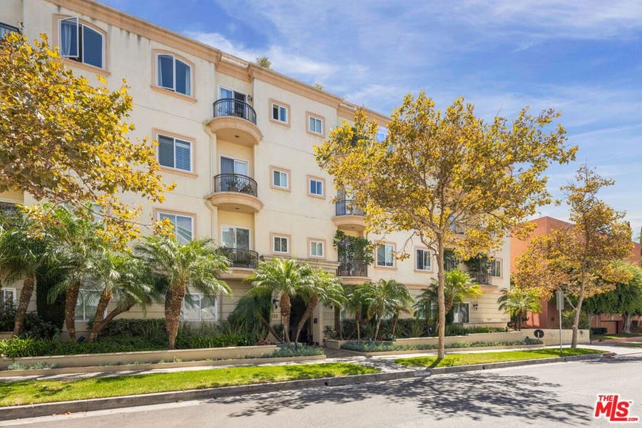 Property photo for 132 S Maple Drive, #PH3, Beverly Hills, CA