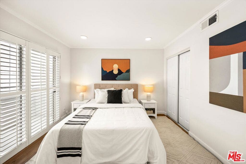 1098 Everett Place, Los Angeles, CA 90026