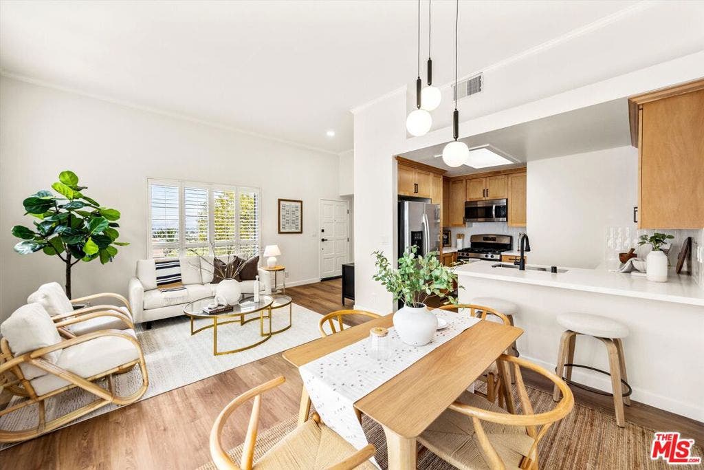 1098 Everett Place, Los Angeles, CA 90026