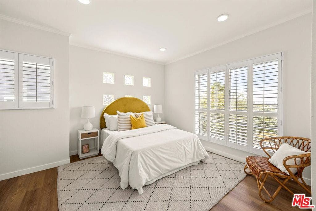 1098 Everett Place, Los Angeles, CA 90026