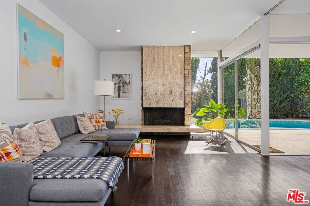 6110 Mary Ellen Avenue, Van Nuys, CA 91401