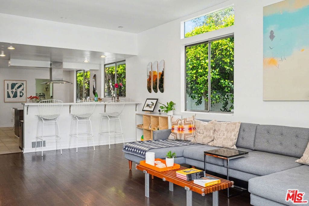 6110 Mary Ellen Avenue, Van Nuys, CA 91401