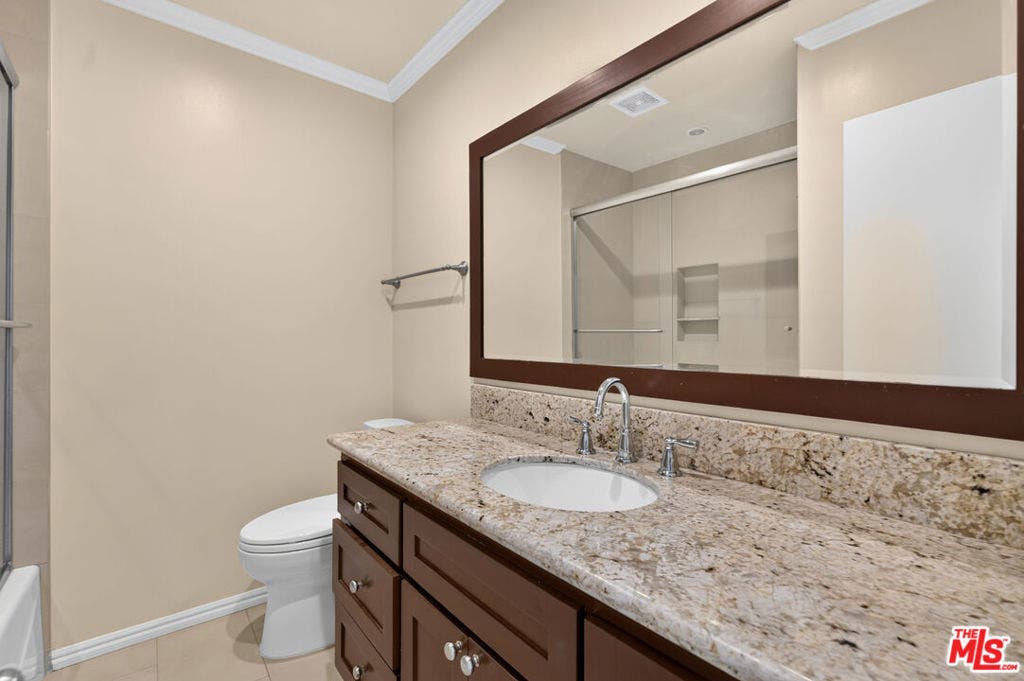 937 18th Street, #2, Santa Monica, CA 90403 937 18th Street, #2, Santa Monica, CA 90403