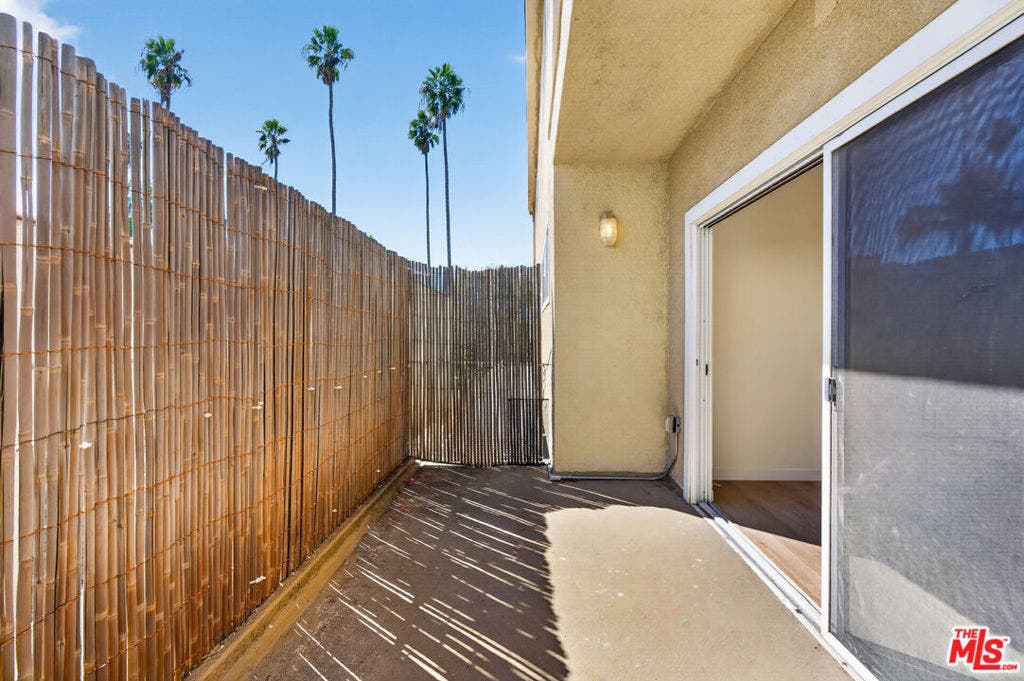 937 18th Street, #2, Santa Monica, CA 90403 937 18th Street, #2, Santa Monica, CA 90403