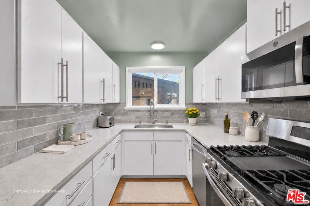 937 18th Street, #2, Santa Monica, CA 90403 937 18th Street, #2, Santa Monica, CA 90403