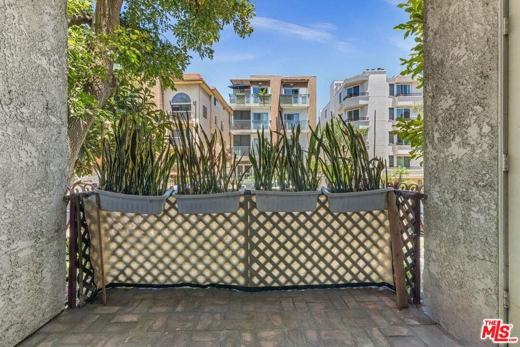2031 S Bentley Avenue, #107, Los Angeles, CA 90025