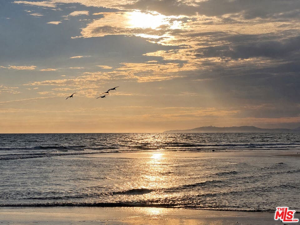 4217 Avenue Del Mar, Carpinteria, CA 93013 4217 Avenue Del Mar, Carpinteria, CA 93013