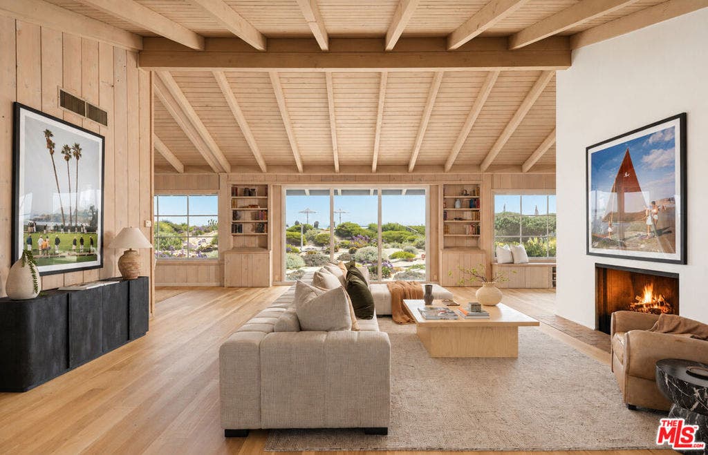 4217 Avenue Del Mar, Carpinteria, CA 93013 4217 Avenue Del Mar, Carpinteria, CA 93013