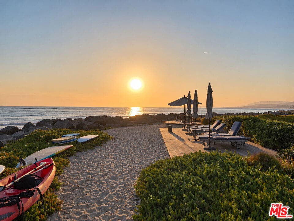 4217 Avenue Del Mar, Carpinteria, CA 93013 4217 Avenue Del Mar, Carpinteria, CA 93013