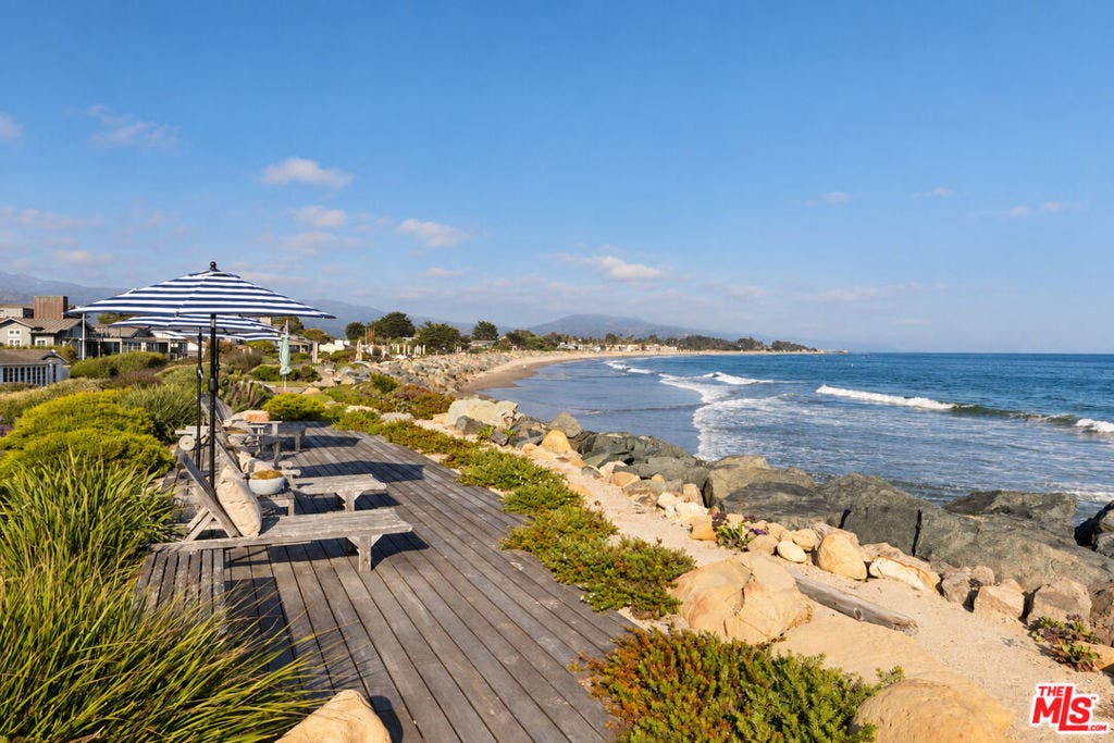 4217 Avenue Del Mar, Carpinteria, CA 93013 4217 Avenue Del Mar, Carpinteria, CA 93013