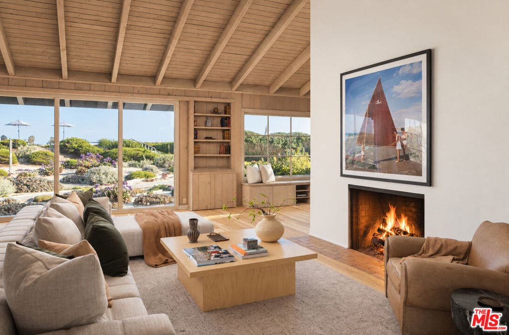 4217 Avenue Del Mar, Carpinteria, CA 93013 4217 Avenue Del Mar, Carpinteria, CA 93013