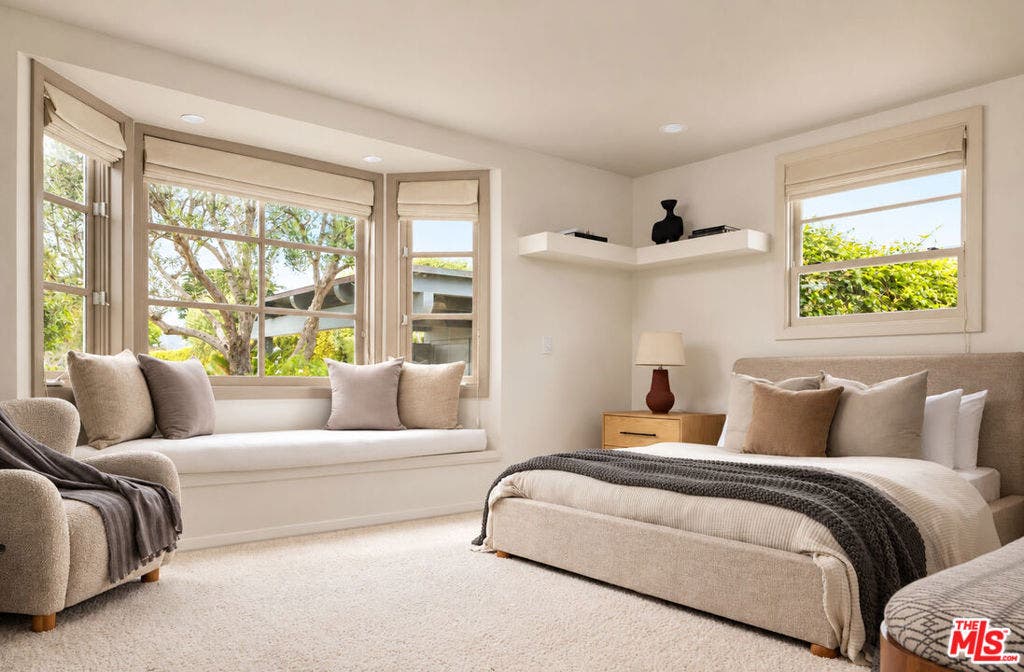 4217 Avenue Del Mar, Carpinteria, CA 93013 4217 Avenue Del Mar, Carpinteria, CA 93013