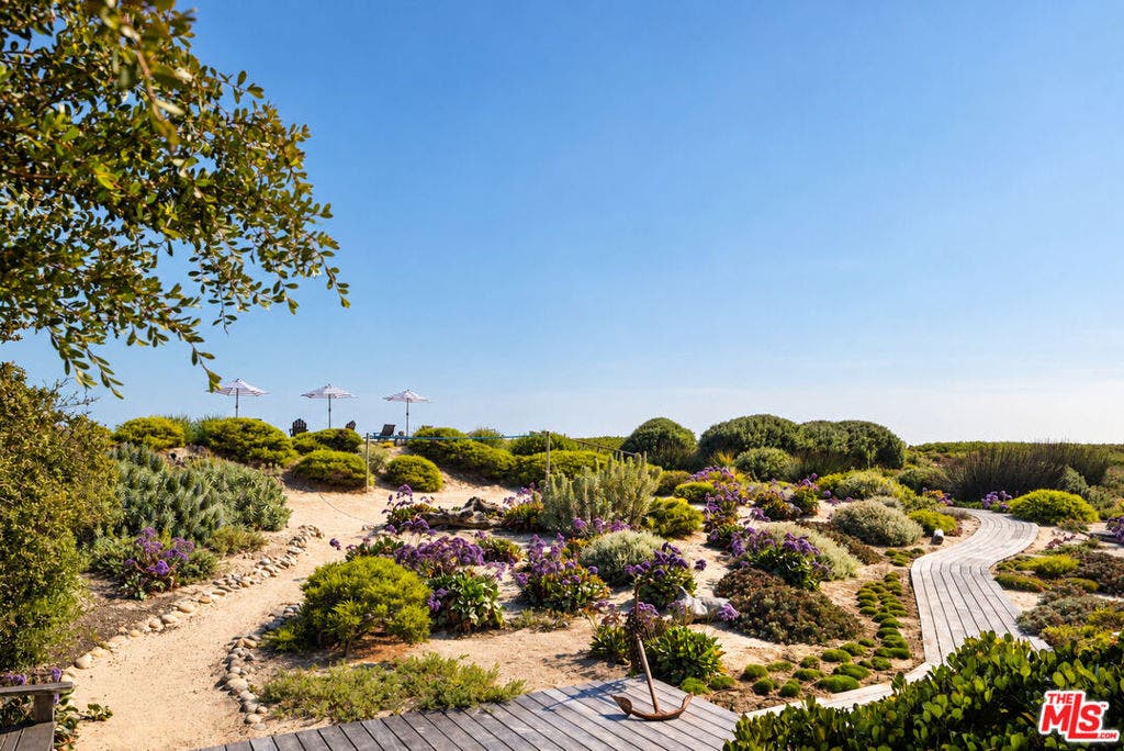 4217 Avenue Del Mar, Carpinteria, CA 93013 4217 Avenue Del Mar, Carpinteria, CA 93013