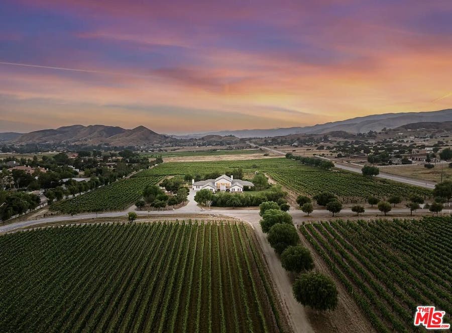 Property photo for 9640 Sierra Highway, Agua Dulce, CA