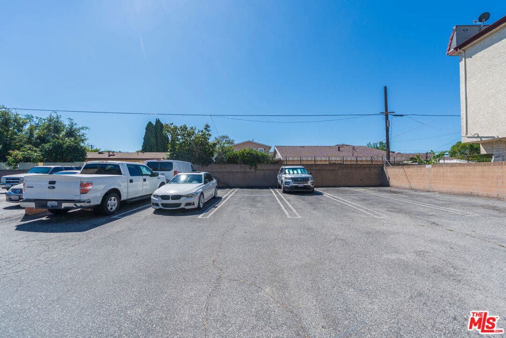 1562 W Carson Street, Torrance, CA 90501 1562 W Carson Street, Torrance, CA 90501