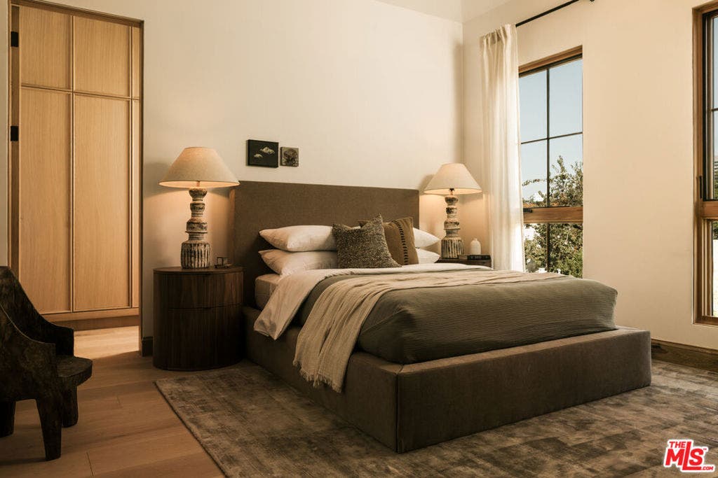 851 Malcolm Avenue, Los Angeles, CA 90024 851 Malcolm Avenue, Los Angeles, CA 90024