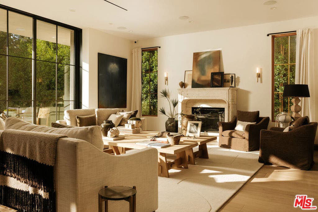 851 Malcolm Avenue, Los Angeles, CA 90024 851 Malcolm Avenue, Los Angeles, CA 90024