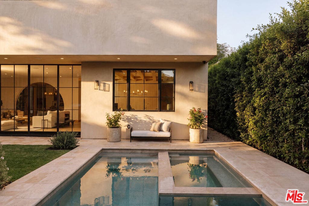 851 Malcolm Avenue, Los Angeles, CA 90024 851 Malcolm Avenue, Los Angeles, CA 90024