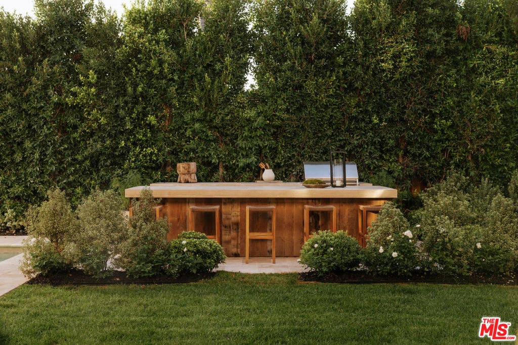 851 Malcolm Avenue, Los Angeles, CA 90024 851 Malcolm Avenue, Los Angeles, CA 90024