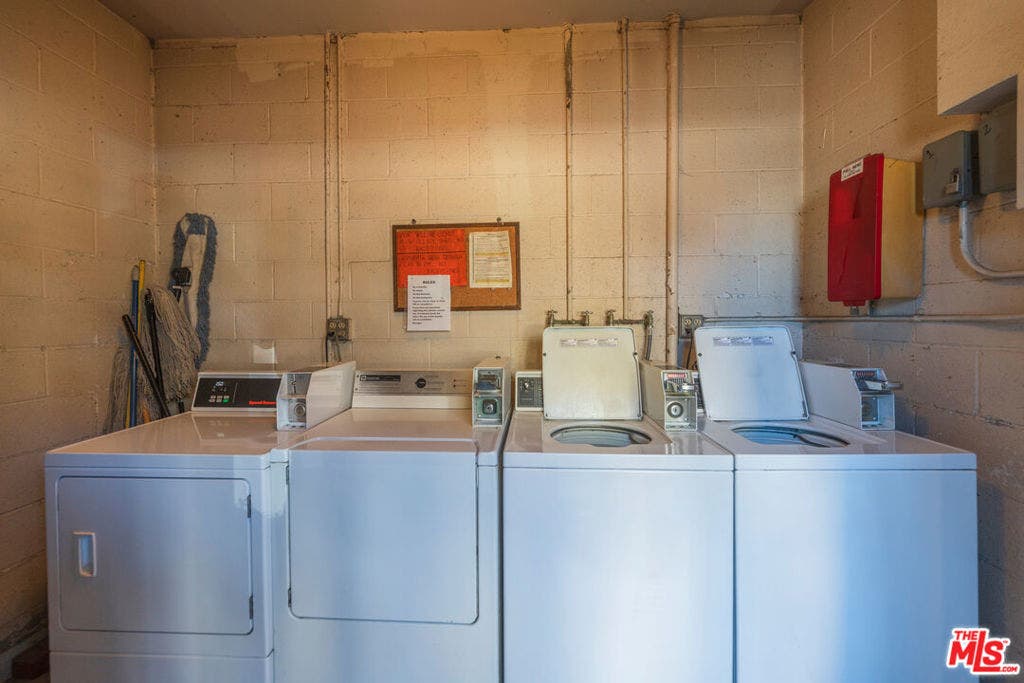 1568 W Carson Street, Torrance, CA 90501 1568 W Carson Street, Torrance, CA 90501