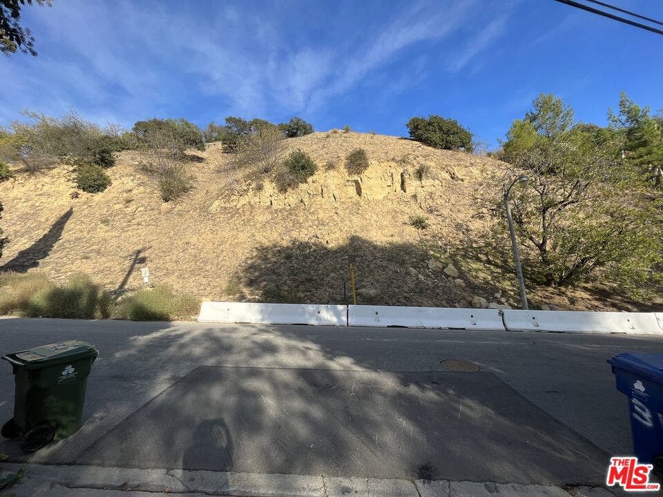 2130 Roscomare Road, Los Angeles, CA 90077