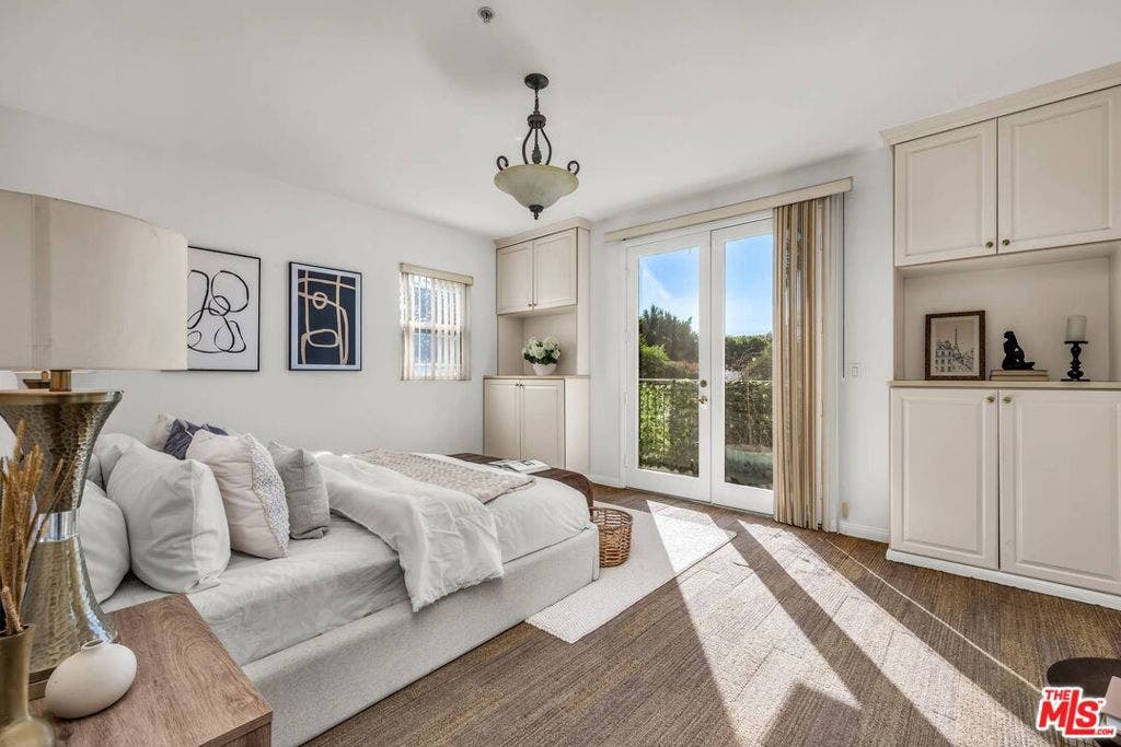 1100 S Clark Drive, #201, Los Angeles, CA 90035