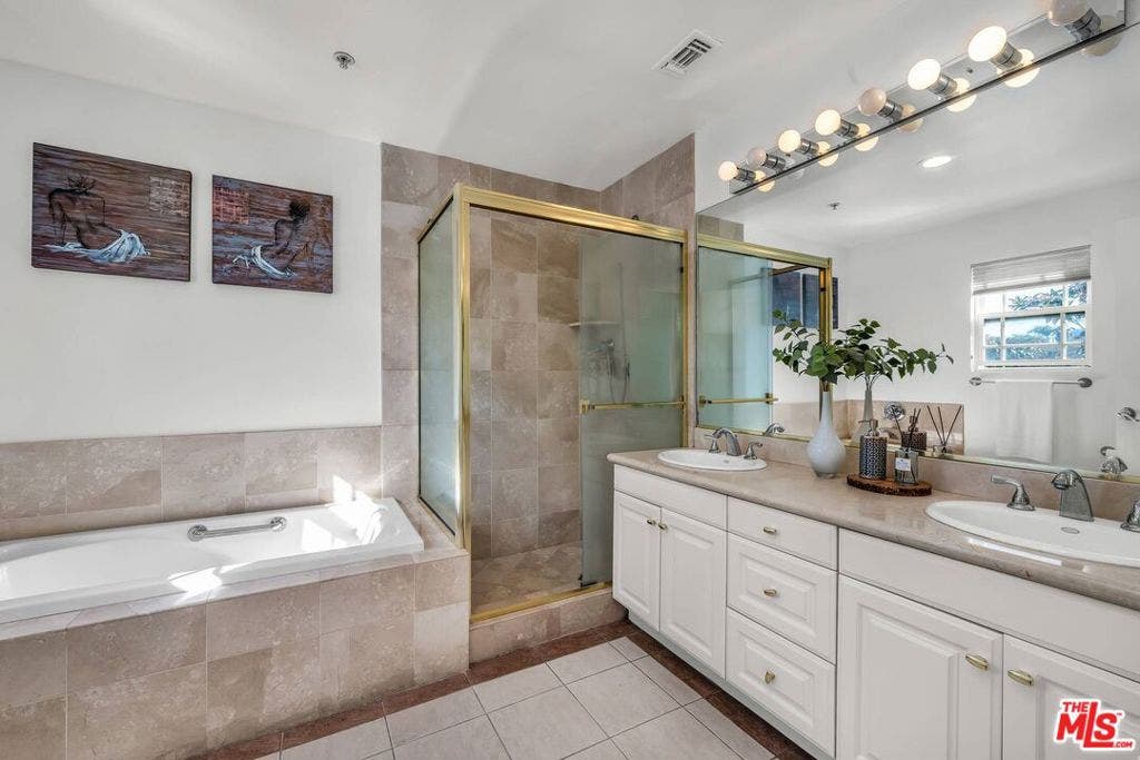 1100 S Clark Drive, #201, Los Angeles, CA 90035