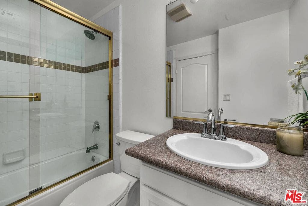 1100 S Clark Drive, #201, Los Angeles, CA 90035