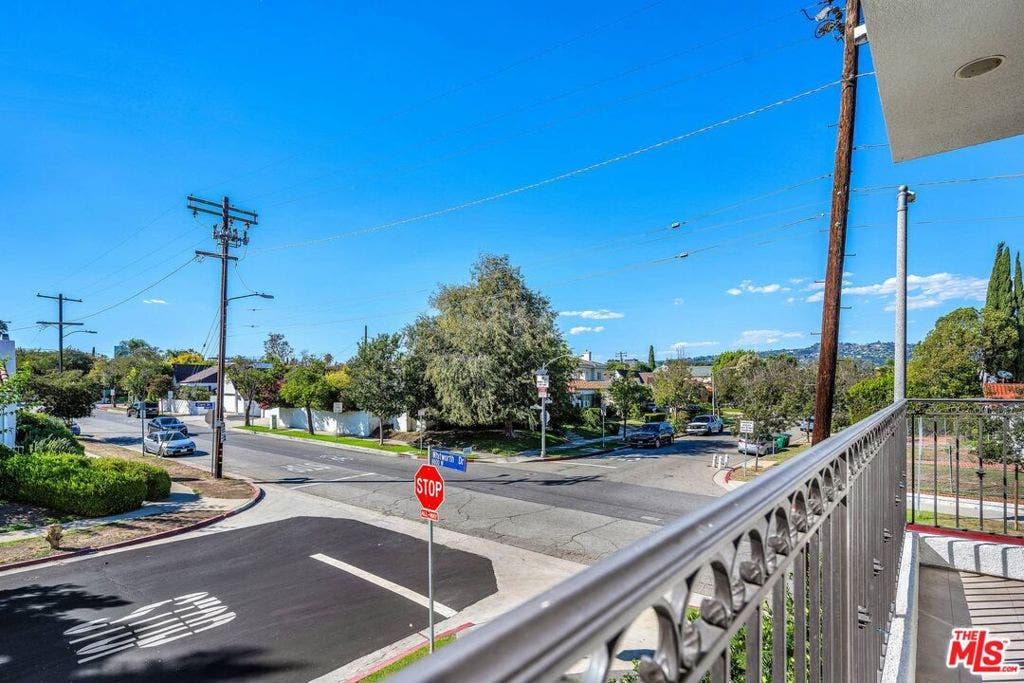 1100 S Clark Drive, #201, Los Angeles, CA 90035