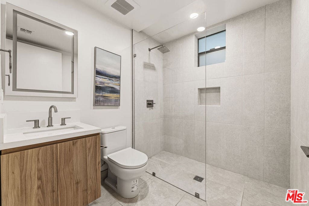 3659 Regal Pl, Los Angeles, Ca 90068, Usa, #3659 1/2, Los Angeles, CA 90068