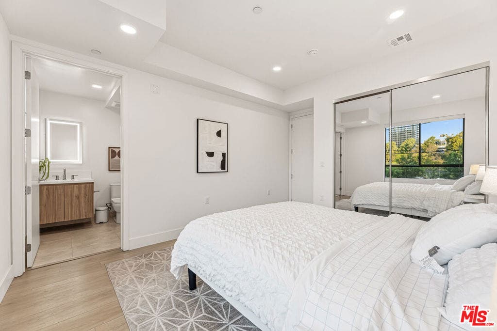 3659 Regal Pl, Los Angeles, Ca 90068, Usa, #3659 1/2, Los Angeles, CA 90068