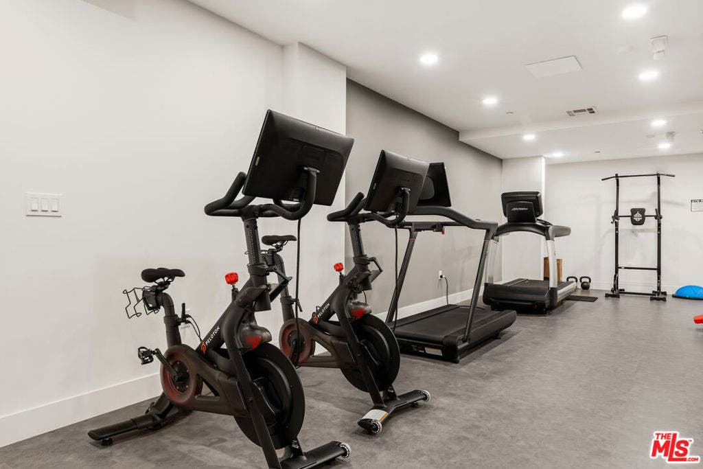 3659 Regal Pl, Los Angeles, Ca 90068, Usa, #3659 1/2, Los Angeles, CA 90068