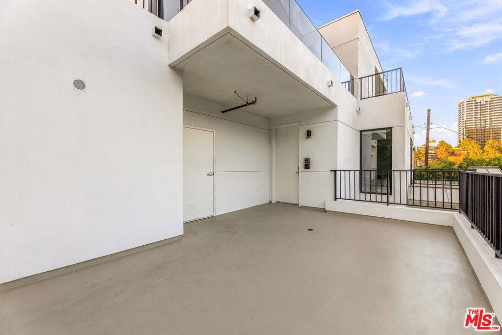 3659 Regal Pl, Los Angeles, Ca 90068, Usa, #3659 1/2, Los Angeles, CA 90068