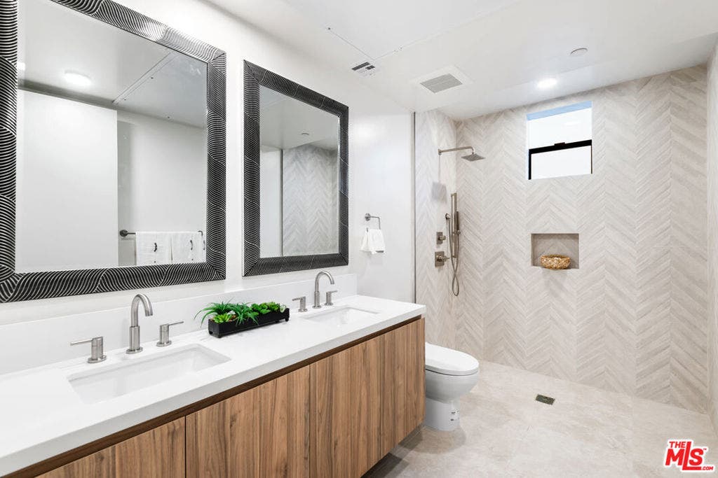 3659 Regal Pl, Los Angeles, Ca 90068, Usa, #3659 1/2, Los Angeles, CA 90068