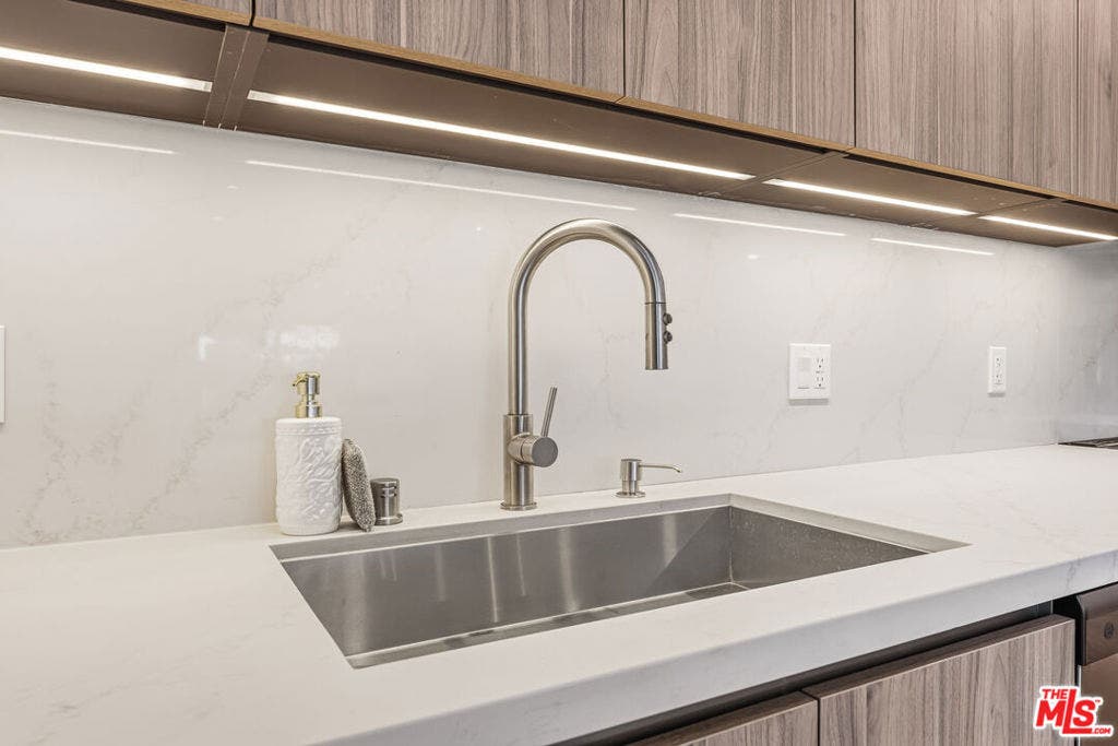 3659 Regal Pl, Los Angeles, Ca 90068, Usa, #3659 1/2, Los Angeles, CA 90068