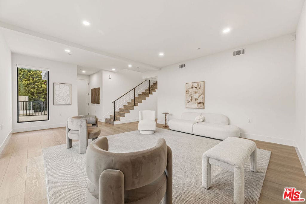 3659 Regal Pl, Los Angeles, Ca 90068, Usa, #3659 1/2, Los Angeles, CA 90068