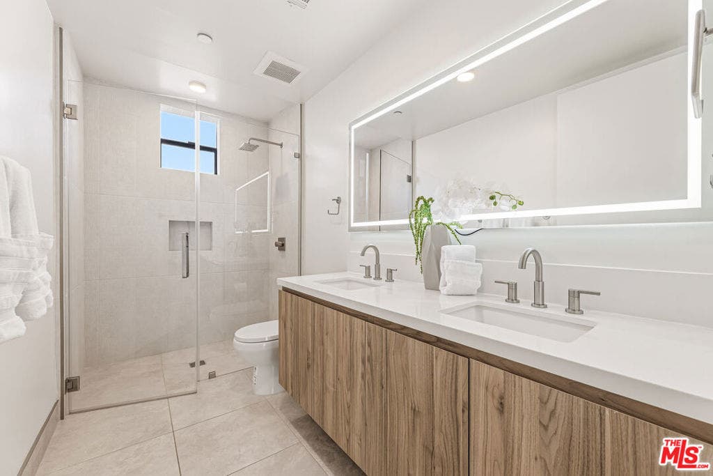 3659 Regal Pl, Los Angeles, Ca 90068, Usa, #3659 1/2, Los Angeles, CA 90068