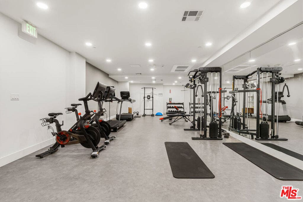 3659 Regal Pl, Los Angeles, Ca 90068, Usa, #3659 1/2, Los Angeles, CA 90068