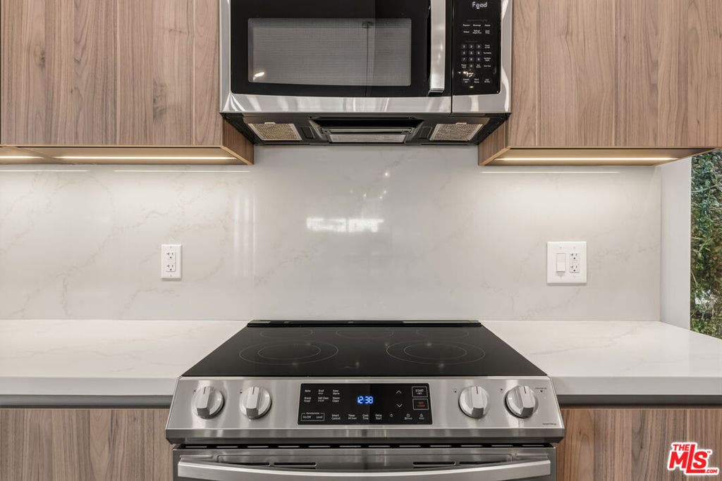 3659 Regal Pl, Los Angeles, Ca 90068, Usa, #3659 1/2, Los Angeles, CA 90068