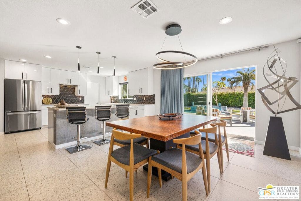 1244 S San Mateo Drive, Palm Springs, CA 92264