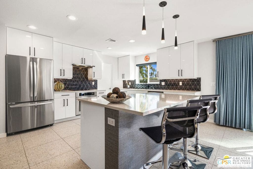 1244 S San Mateo Drive, Palm Springs, CA 92264